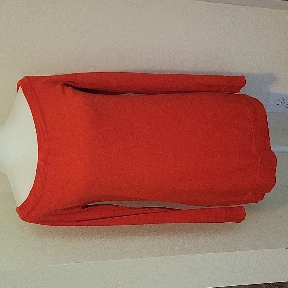HALOGEN OFF-SHOULDER LIGHTWEIGHT SWEATER..SMALL